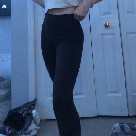 Black LuLulemon leggings - Picture 2 of 4